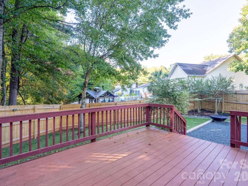 5418 Groveton Court, Charlotte, NC 28269.  MLS# CAR4433479, YatesRealty ID 57393. 