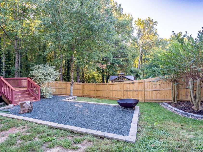 5418 Groveton Court, Charlotte, NC 28269.  MLS# CAR4433479, YatesRealty ID 57393. 