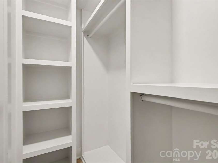 603 Lewis Street, Dallas, NC 28034.  MLS# CAR4431646, YatesRealty ID 57397. 