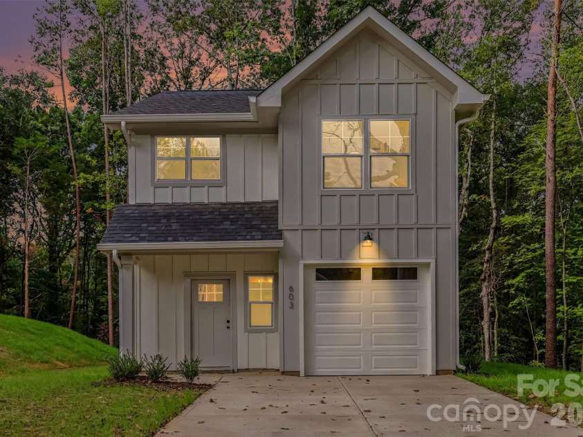 603 Lewis Street, Dallas, NC 28034.  MLS# CAR4431646, YatesRealty ID 57397. 