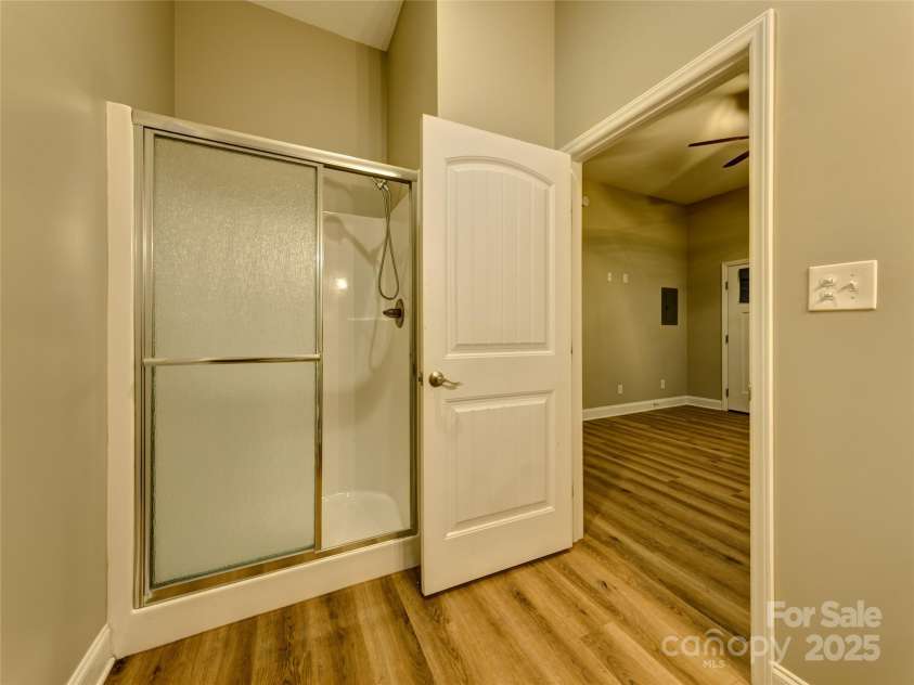 206 Montclair Drive, Locust, NC 28097.  MLS# CAR4305500, YatesRealty ID 574. 2nd Living Quarters Bath