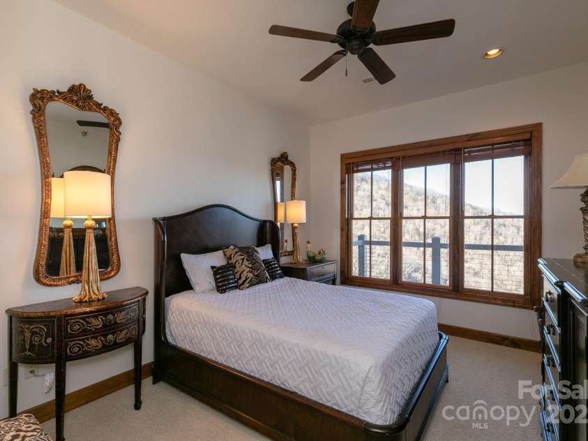 224 Logging Horse Road, Burnsville, NC 28714.  MLS# CAR4210450, YatesRealty ID 574. 