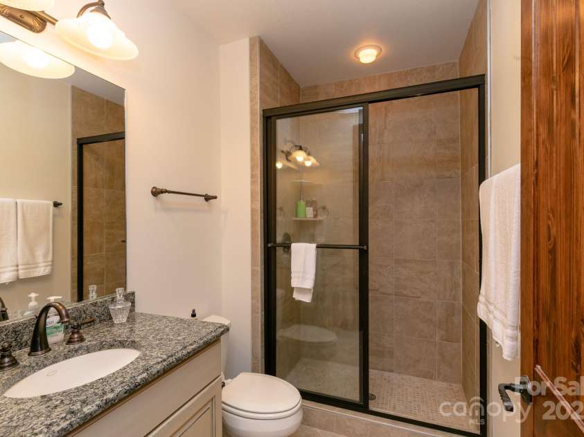 224 Logging Horse Road, Burnsville, NC 28714.  MLS# CAR4210450, YatesRealty ID 574. 