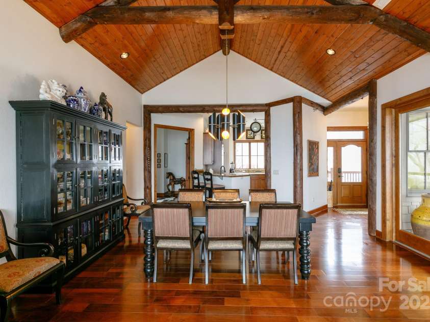 224 Logging Horse Road, Burnsville, NC 28714.  MLS# CAR4210450, YatesRealty ID 574. 