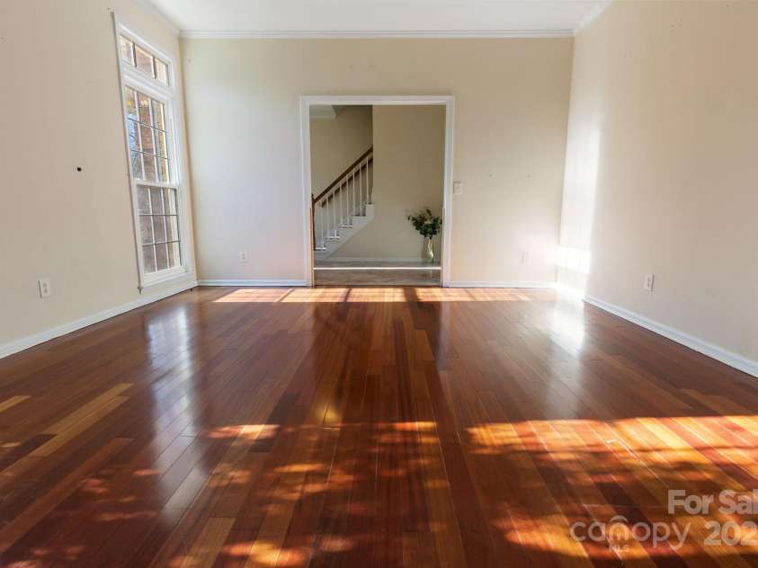 4806 Hickory Glen Drive, Matthews, NC 28105.  MLS# CAR4329359, YatesRealty ID 574. 