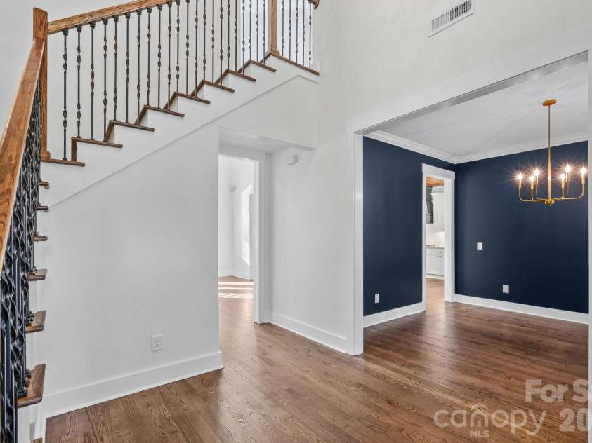 1333 Riverside Drive, Charlotte, NC 28214.  MLS# CAR4431741, YatesRealty ID 57404. 