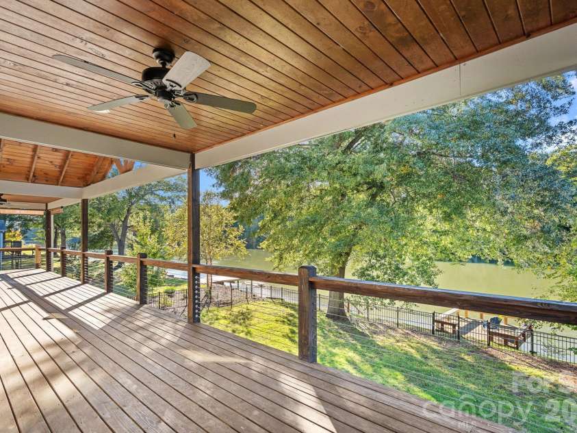 1333 Riverside Drive, Charlotte, NC 28214.  MLS# CAR4431741, YatesRealty ID 57404. 