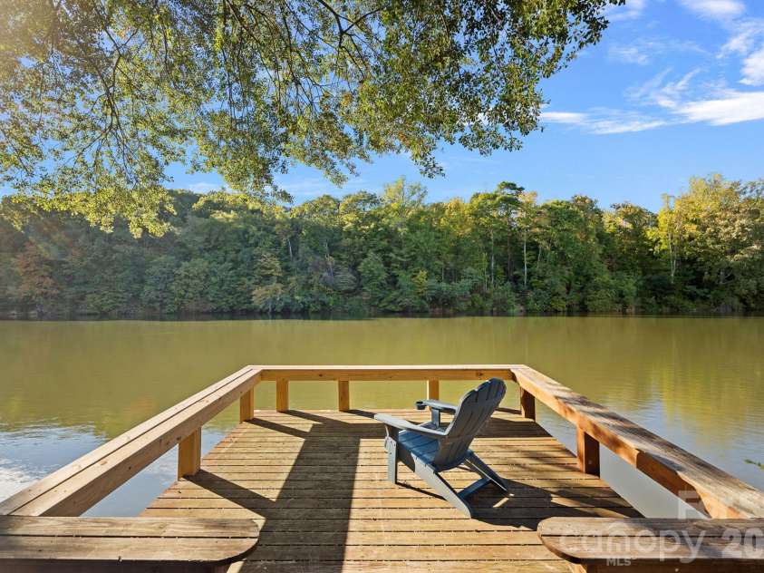 1333 Riverside Drive, Charlotte, NC 28214.  MLS# CAR4431741, YatesRealty ID 57404. 