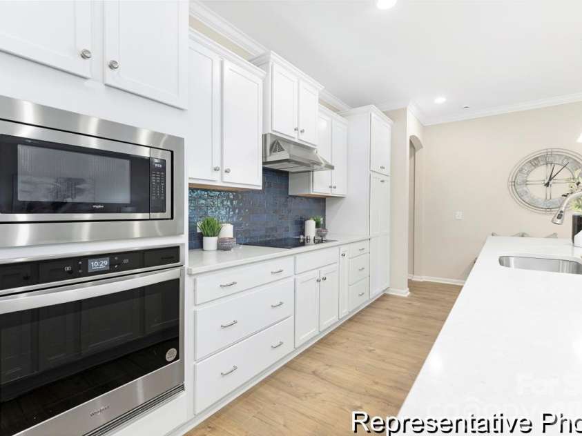 1762 Hunter Oaks Lane, Lincolnton, NC 28092.  MLS# CAR4435806, YatesRealty ID 57405. 