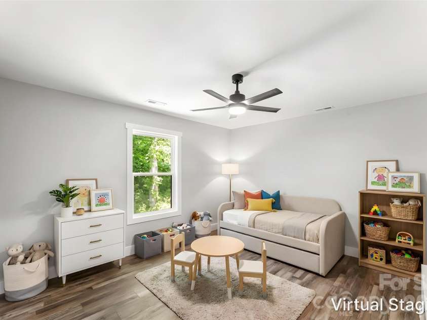 511 Blue Ridge Drive, Marion, NC 28752.  MLS# CAR4274590, YatesRealty ID 57406. 