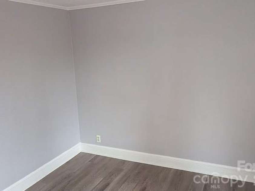 4831 Sulphur Springs Road, Hickory, NC 28601.  MLS# CAR4435820, YatesRealty ID 57407. 