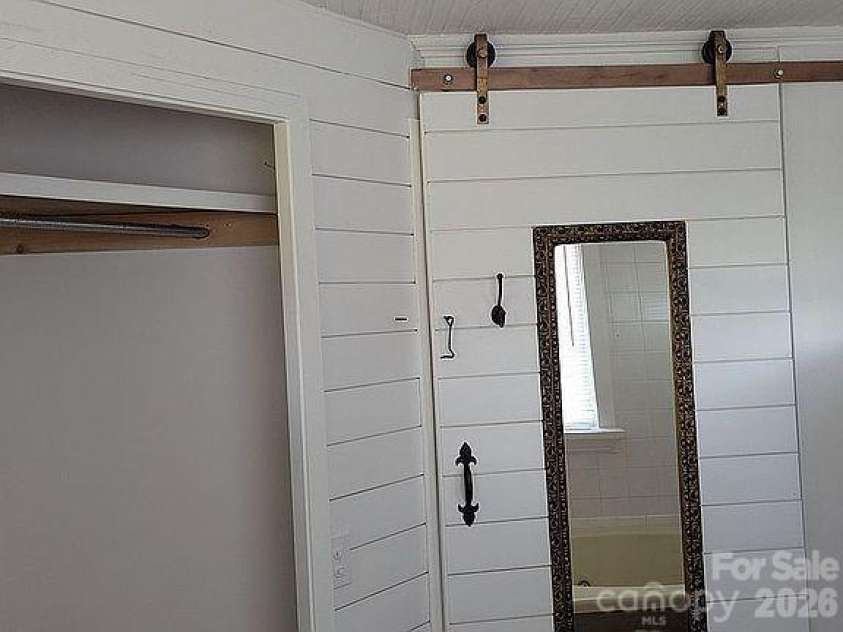 4831 Sulphur Springs Road, Hickory, NC 28601.  MLS# CAR4435820, YatesRealty ID 57407. 