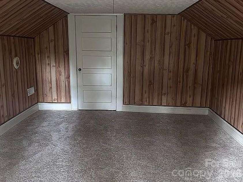 4831 Sulphur Springs Road, Hickory, NC 28601.  MLS# CAR4435820, YatesRealty ID 57407. 