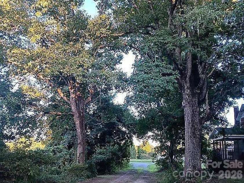 4831 Sulphur Springs Road, Hickory, NC 28601.  MLS# CAR4435820, YatesRealty ID 57407. 