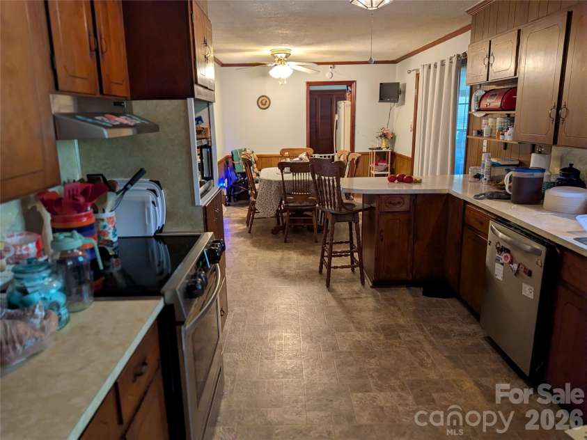 1379 Oakdale Road, Rock Hill, SC 29730.  MLS# CAR4433411, YatesRealty ID 57408. 