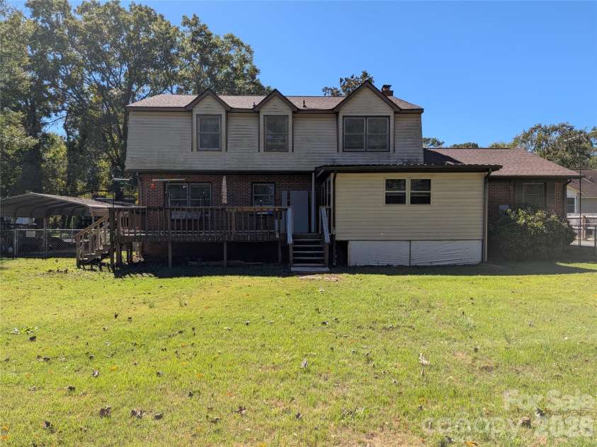 1379 Oakdale Road, Rock Hill, SC 29730.  MLS# CAR4433411, YatesRealty ID 57408. 