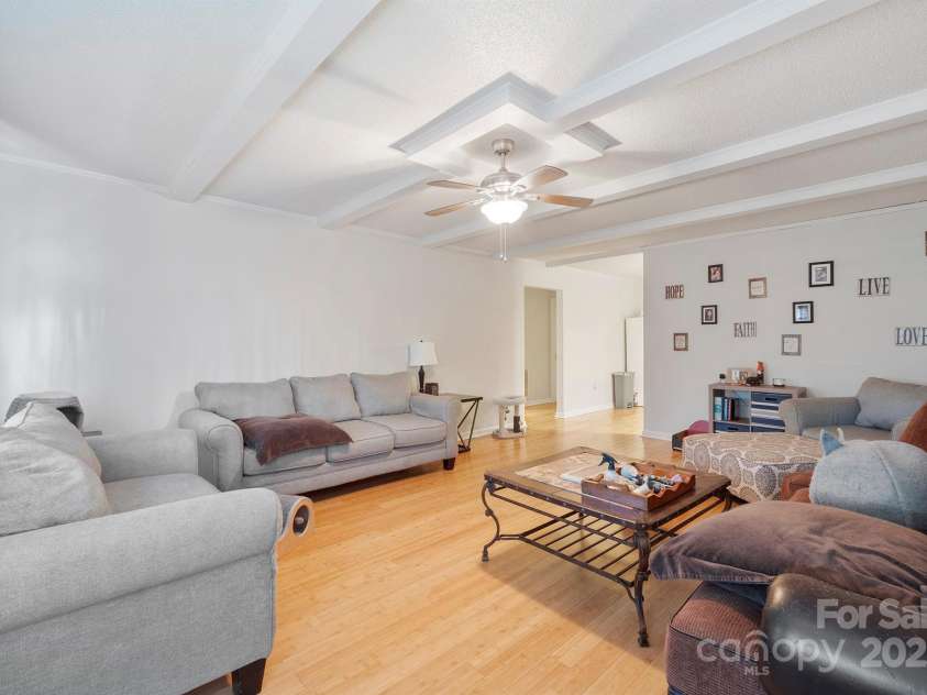 5071 ike Circle, Granite Falls, NC 28630.  MLS# CAR4216826, YatesRealty ID 5741. 