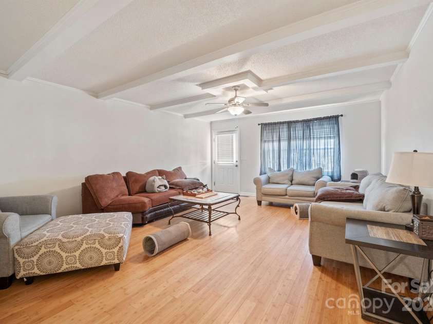 5071 ike Circle, Granite Falls, NC 28630.  MLS# CAR4216826, YatesRealty ID 5741. 