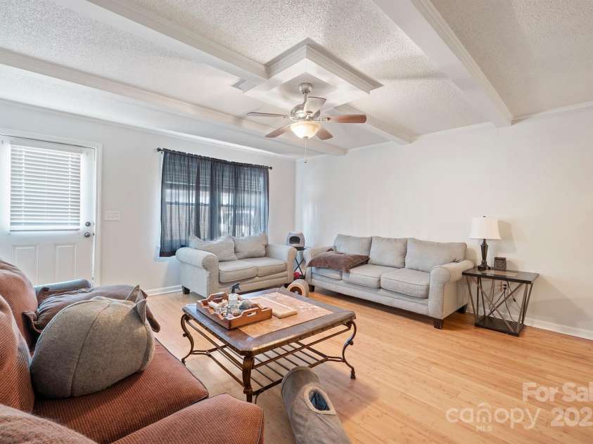 5071 ike Circle, Granite Falls, NC 28630.  MLS# CAR4216826, YatesRealty ID 5741. 