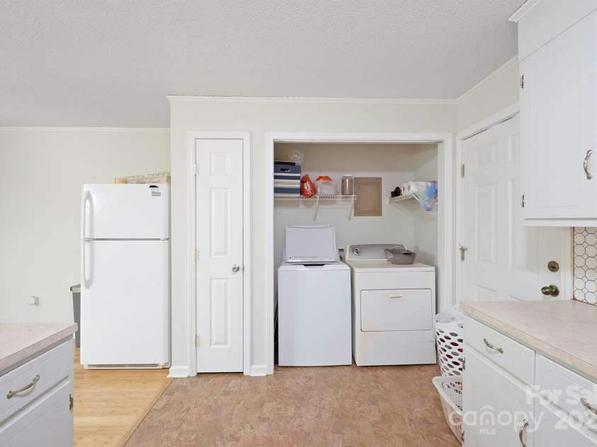 5071 ike Circle, Granite Falls, NC 28630.  MLS# CAR4216826, YatesRealty ID 5741. 