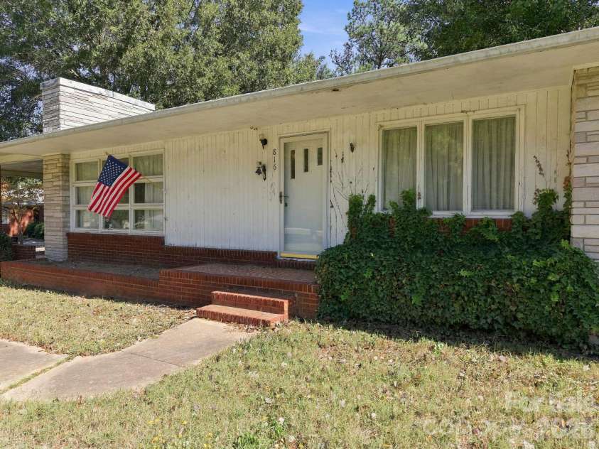 816 Central Avenue, Locust, NC 28097.  MLS# CAR4435834, YatesRealty ID 57419. Welcome Home 816 N Central Ave