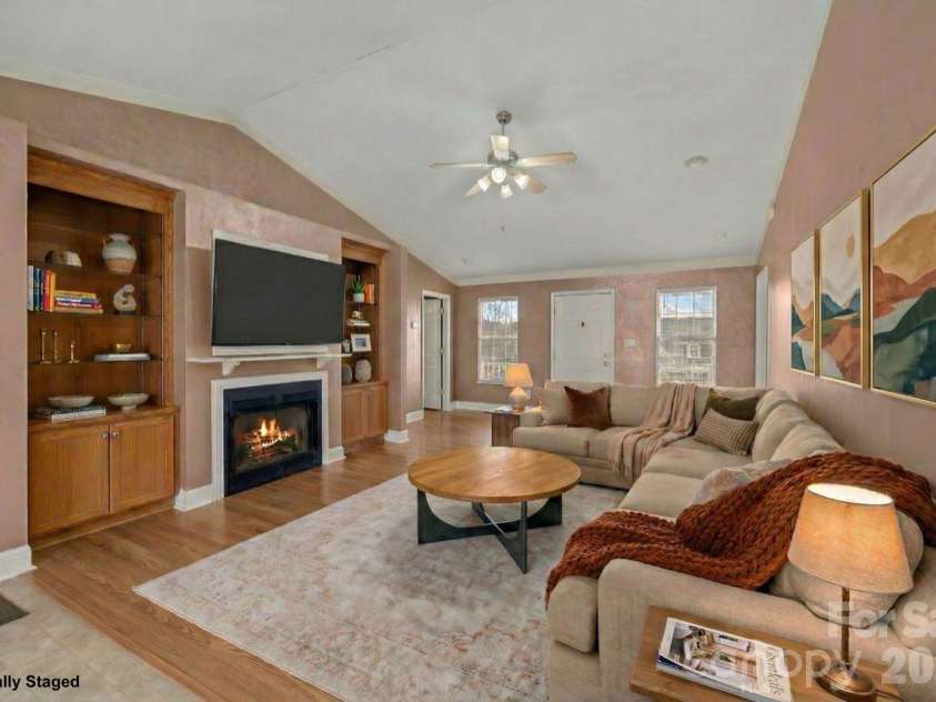 124 Deer Haven Drive, Statesville, NC 28625.  MLS# CAR4341336, YatesRealty ID 5742. 