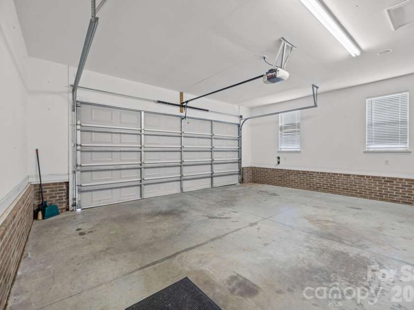 124 Deer Haven Drive, Statesville, NC 28625.  MLS# CAR4341336, YatesRealty ID 5742. 