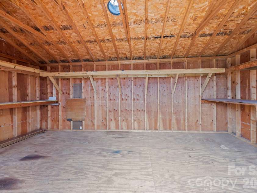 124 Deer Haven Drive, Statesville, NC 28625.  MLS# CAR4341336, YatesRealty ID 5742. 