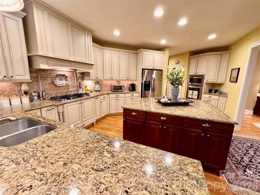 2909 Donegal Drive, Kannapolis, NC 28081.  MLS# CAR4435680, YatesRealty ID 57423. 
