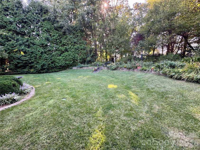 2909 Donegal Drive, Kannapolis, NC 28081.  MLS# CAR4435680, YatesRealty ID 57423. 