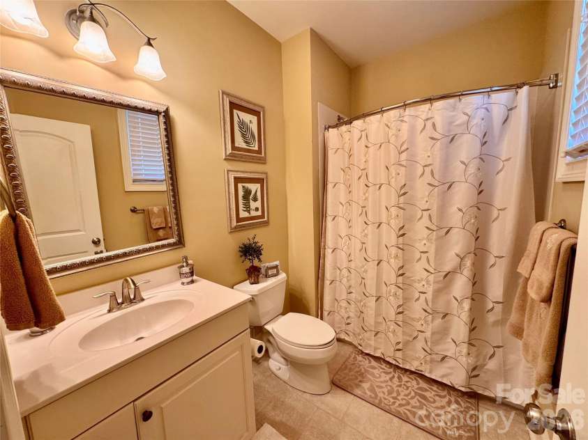 2909 Donegal Drive, Kannapolis, NC 28081.  MLS# CAR4435680, YatesRealty ID 57423. Bedroom 4 ensuite bath