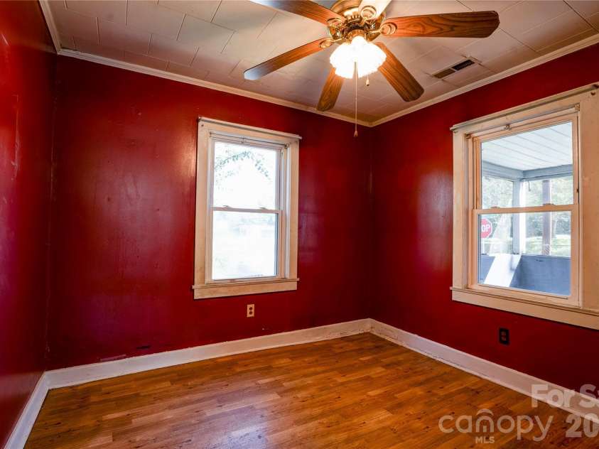 217 Lineberger Street, Shelby, NC 28150.  MLS# CAR4434778, YatesRealty ID 57430. 