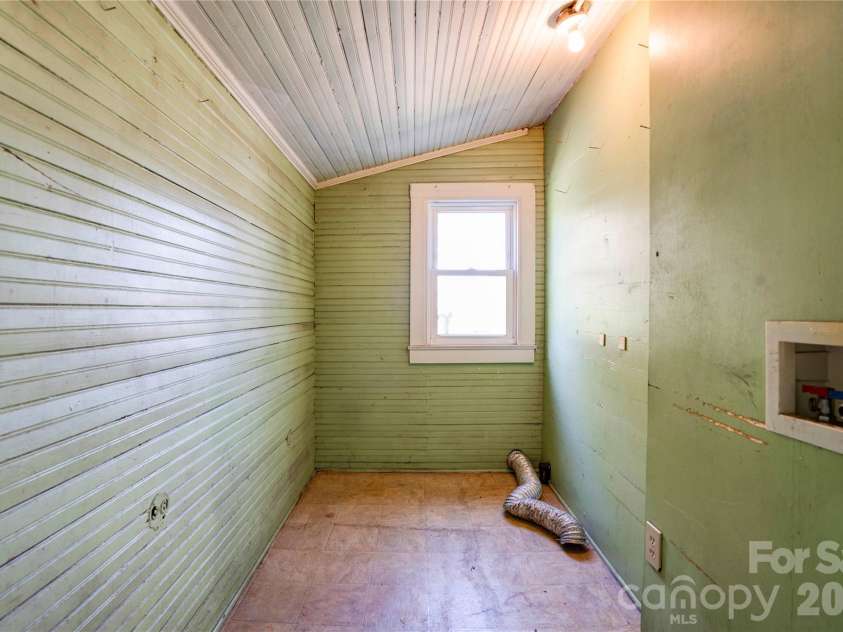 217 Lineberger Street, Shelby, NC 28150.  MLS# CAR4434778, YatesRealty ID 57430. 
