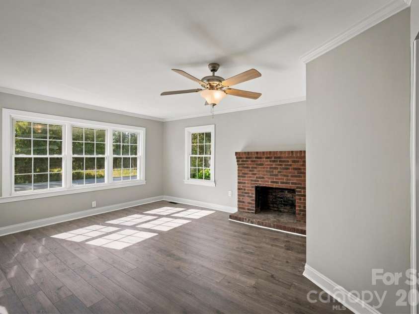 2941 Highland Drive, Lincolnton, NC 28092.  MLS# CAR4431446, YatesRealty ID 57433. 