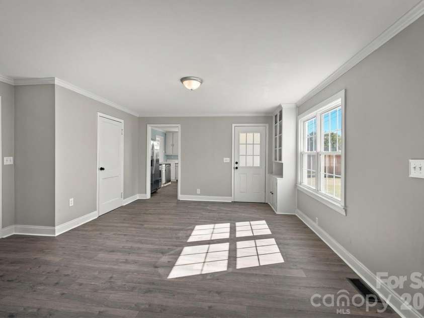 2941 Highland Drive, Lincolnton, NC 28092.  MLS# CAR4431446, YatesRealty ID 57433. 