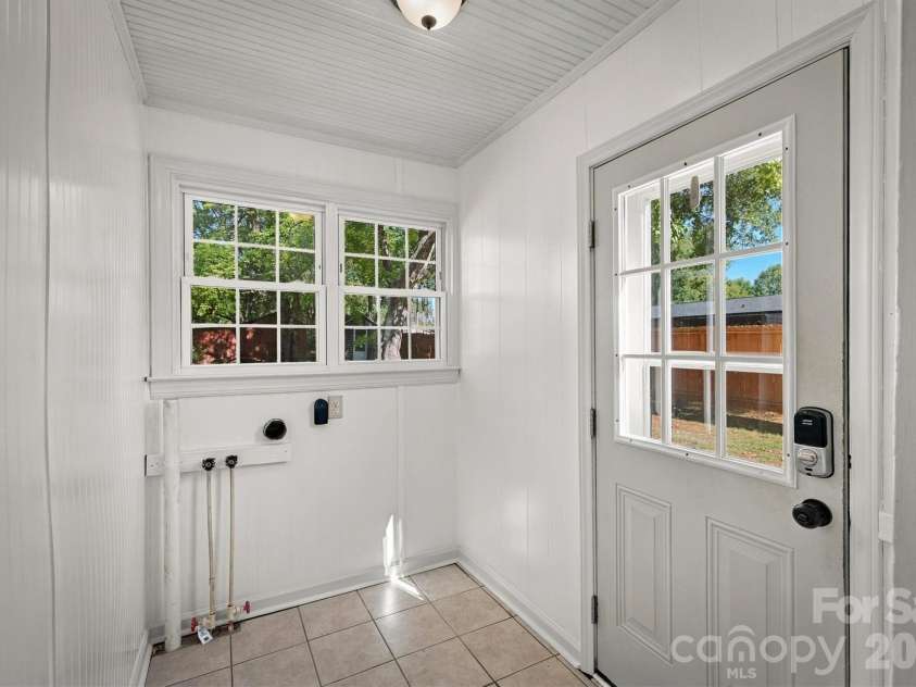2941 Highland Drive, Lincolnton, NC 28092.  MLS# CAR4431446, YatesRealty ID 57433. 