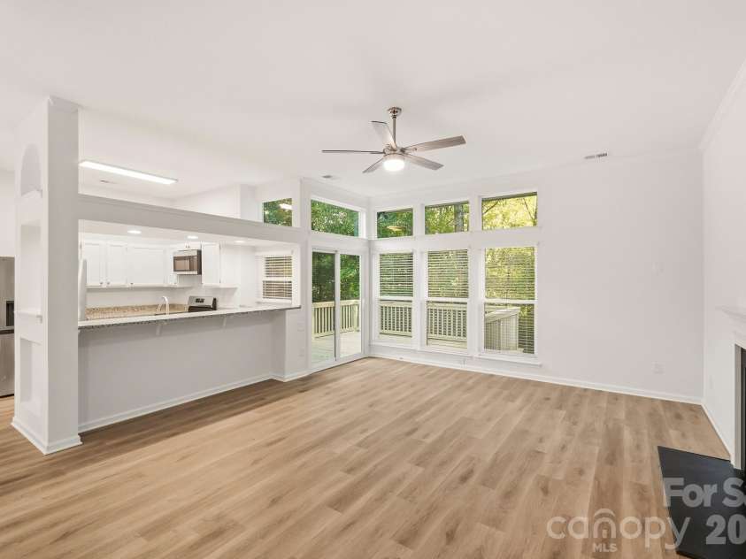6044 Acadian Woods Drive, Charlotte, NC 28227.  MLS# CAR4430884, YatesRealty ID 57437. 