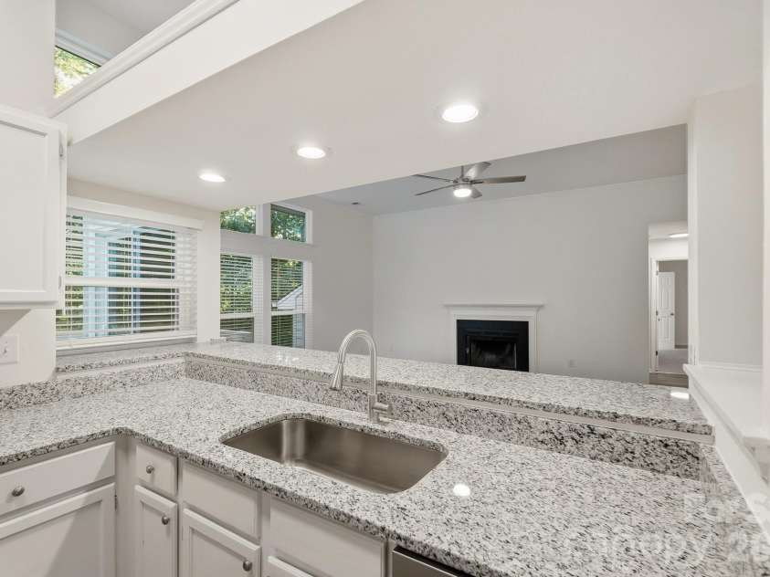 6044 Acadian Woods Drive, Charlotte, NC 28227.  MLS# CAR4430884, YatesRealty ID 57437. 