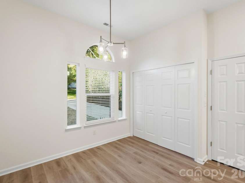 6044 Acadian Woods Drive, Charlotte, NC 28227.  MLS# CAR4430884, YatesRealty ID 57437. 