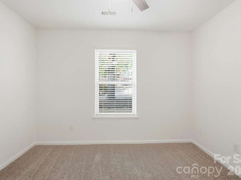 6044 Acadian Woods Drive, Charlotte, NC 28227.  MLS# CAR4430884, YatesRealty ID 57437. 