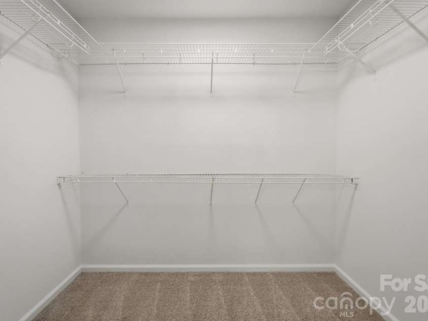 6044 Acadian Woods Drive, Charlotte, NC 28227.  MLS# CAR4430884, YatesRealty ID 57437. 