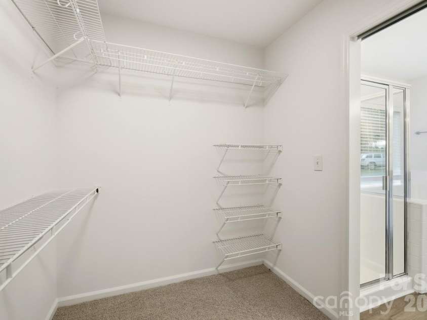 6044 Acadian Woods Drive, Charlotte, NC 28227.  MLS# CAR4430884, YatesRealty ID 57437. 