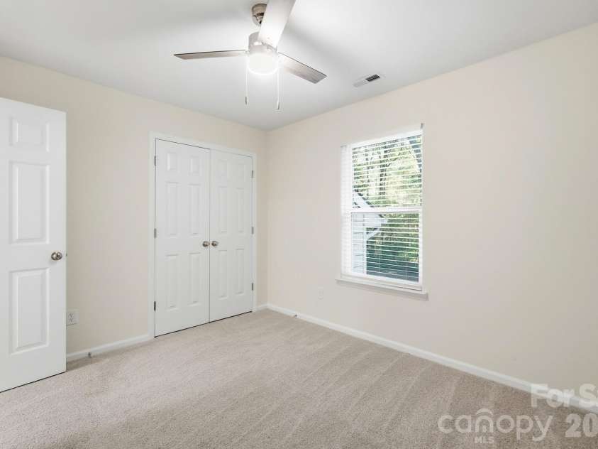 6044 Acadian Woods Drive, Charlotte, NC 28227.  MLS# CAR4430884, YatesRealty ID 57437. 