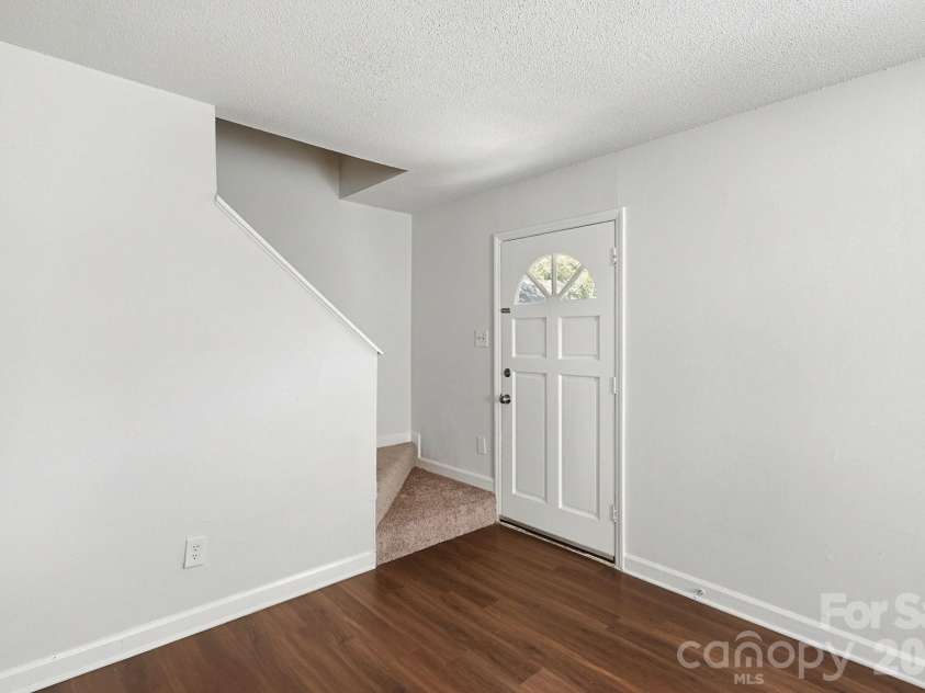5111 Belcamp Lane, Charlotte, NC 28215.  MLS# CAR4435286, YatesRealty ID 57438. 