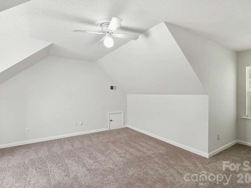 5111 Belcamp Lane, Charlotte, NC 28215.  MLS# CAR4435286, YatesRealty ID 57438. 