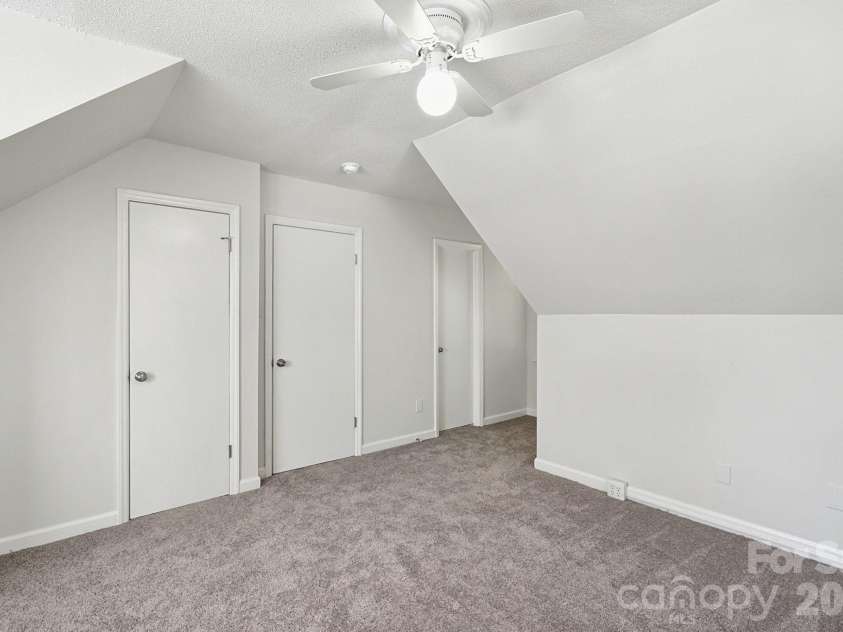 5111 Belcamp Lane, Charlotte, NC 28215.  MLS# CAR4435286, YatesRealty ID 57438. 