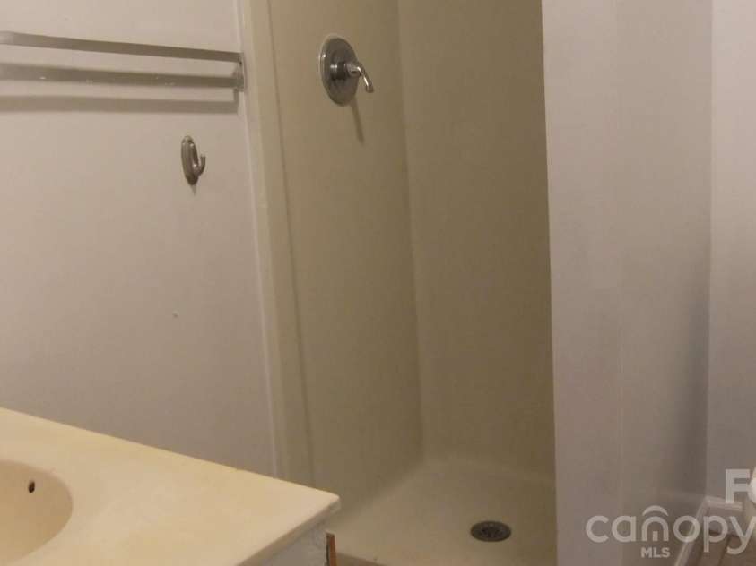 1629 and 1631 Harris Road, Fort Mill, SC 29708.  MLS# CAR4402038, YatesRealty ID 5744. Hall Bath with Shower