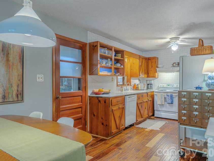 75 Harrison Hill Road, Swannanoa, NC 28778.  MLS# CAR4435357, YatesRealty ID 57440. 