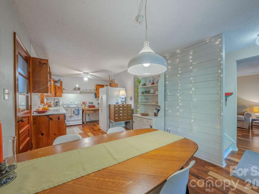 75 Harrison Hill Road, Swannanoa, NC 28778.  MLS# CAR4435357, YatesRealty ID 57440. 
