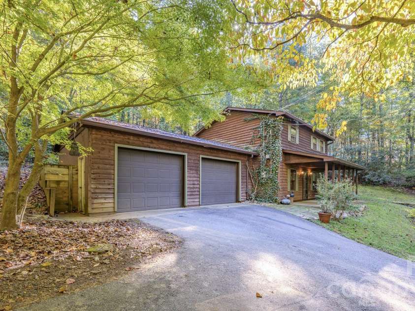 75 Harrison Hill Road, Swannanoa, NC 28778.  MLS# CAR4435357, YatesRealty ID 57440. 